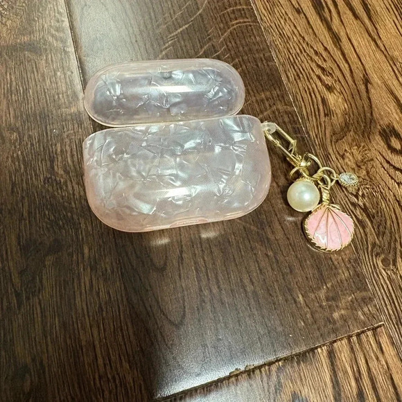 Airpods 2  pro case 2 pcs. - Picture 5 of 5